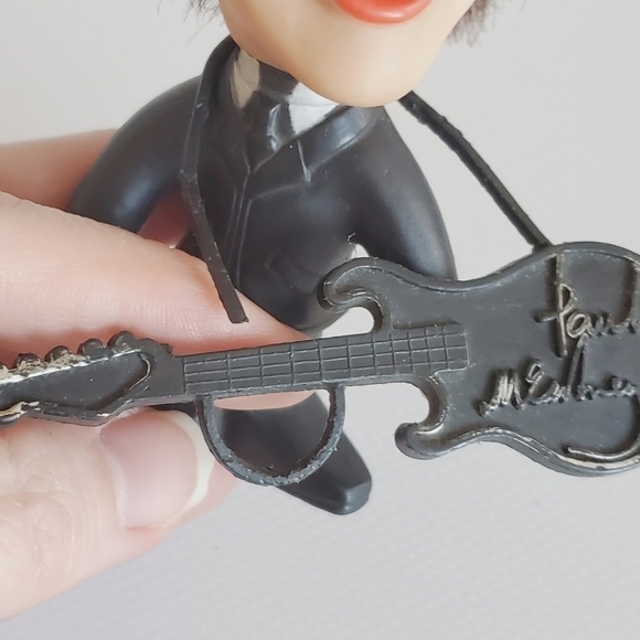 M01 * Remco Paul McCartney Doll Figure with Guitar Vintage 60s - Picture 7 of 7